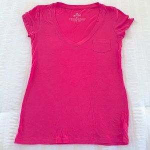 Aerie bright pink v-neck pocket tee